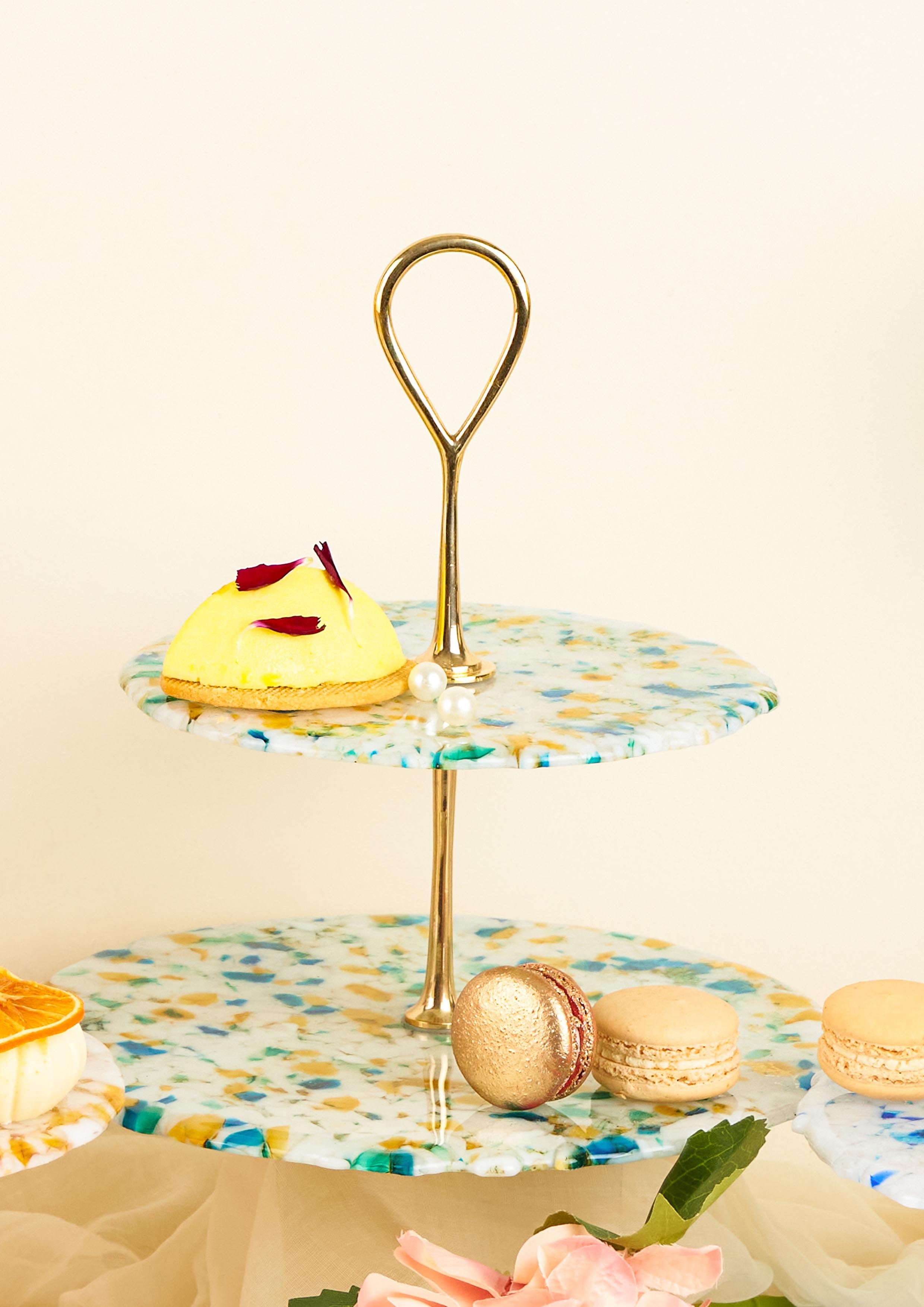 Rose gold marble cake with gold cake stand table | Southern California  vineyard wedding at Wiens Winery… | Gold cake stand, Wedding cake table,  Floral wedding cakes